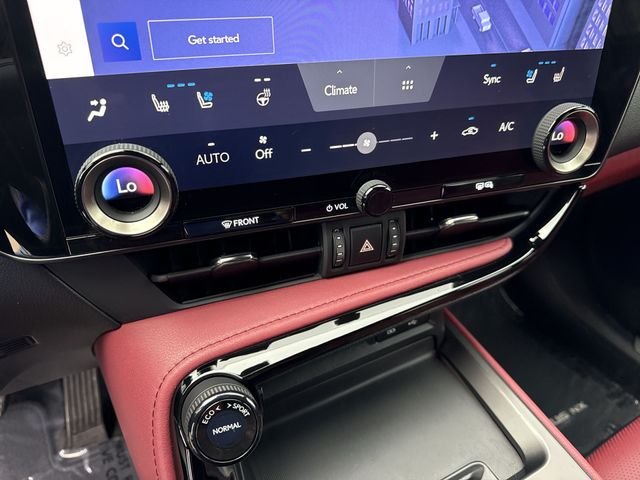 2025 Lexus NX 250 - Photo 19
