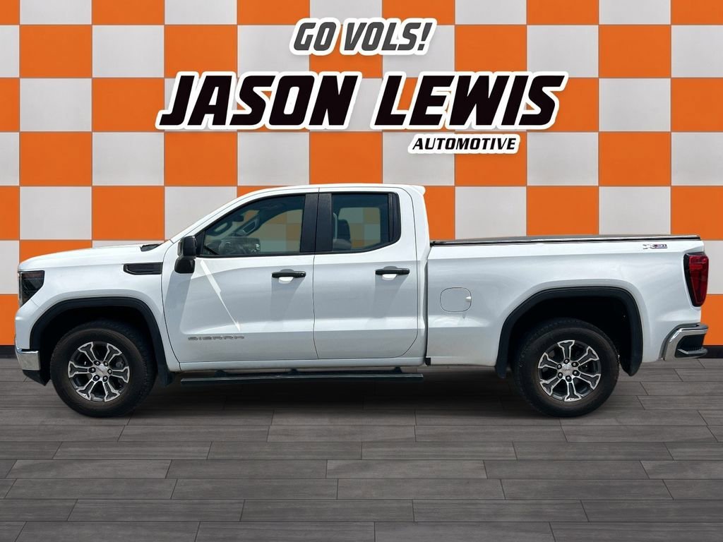 Used 2023 Summit White GMC Pro image 7