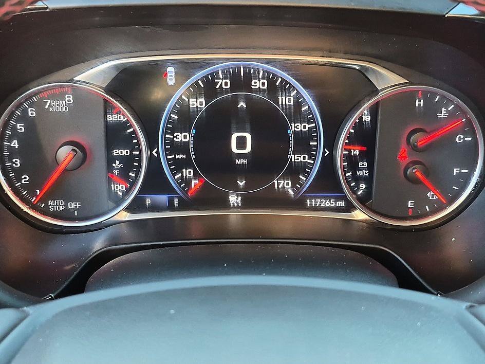 Used 2019 Summit White Chevrolet RS image 19