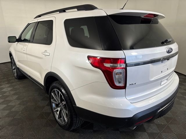 Used 2015 White Ford XLT image 6