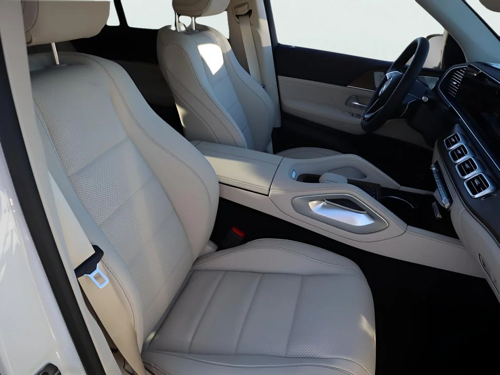 New 2026 MANUFAKTUR Moonlight White Metallic Mercedes-Benz GLE 350 image 16