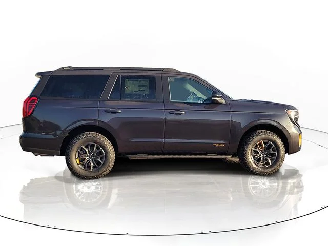 New 2027 Gray Metallic Ford Tremor image 4
