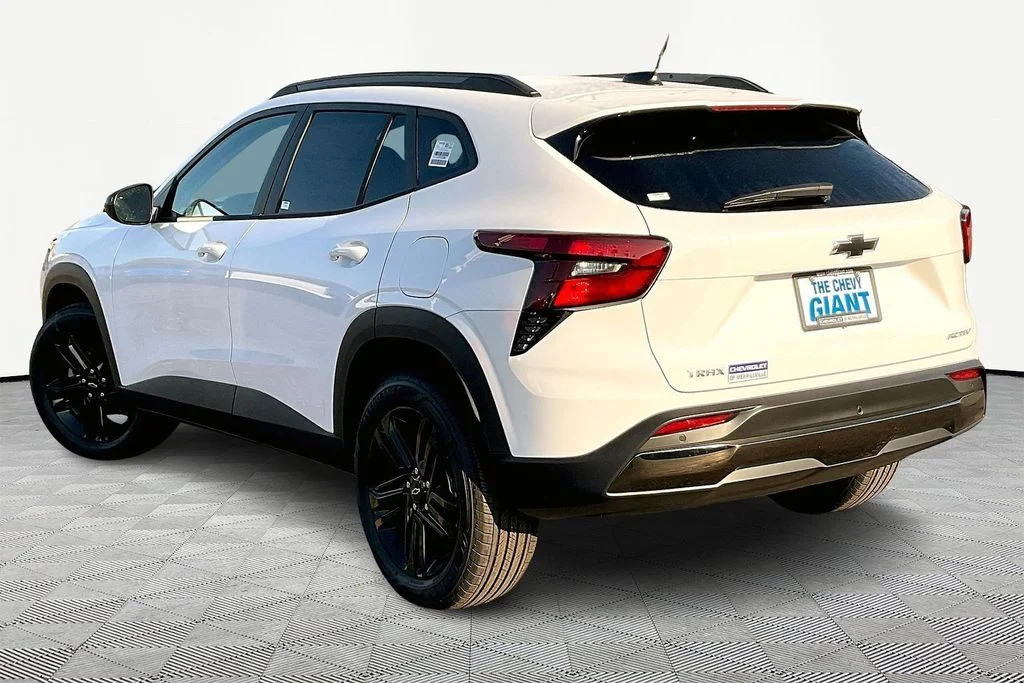 2026 Chevrolet Trax Activ - Photo 3