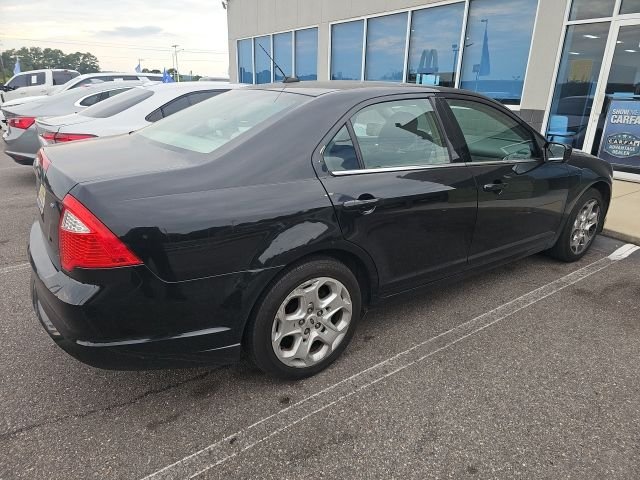 Used 2010 Black Ford SE image 9