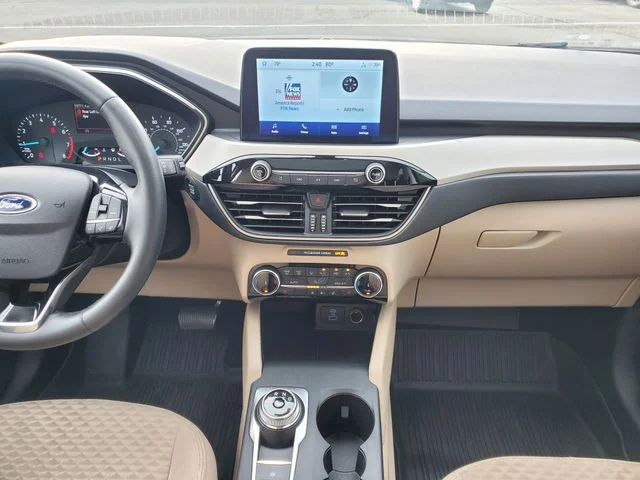 Used 2022 Blue Ford SE image 14