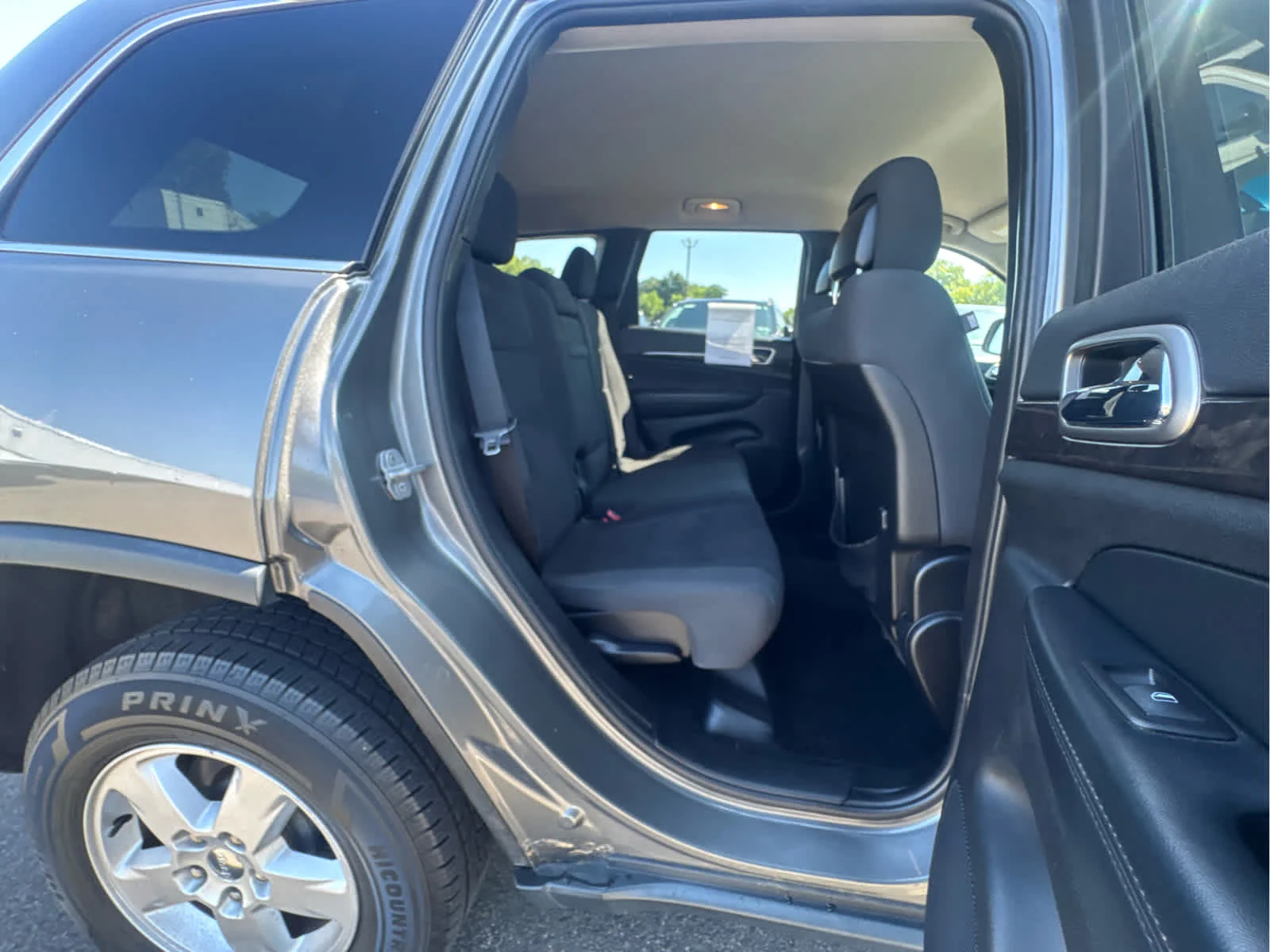 Used 2012 Mineral Gray Metallic Jeep Laredo image 23