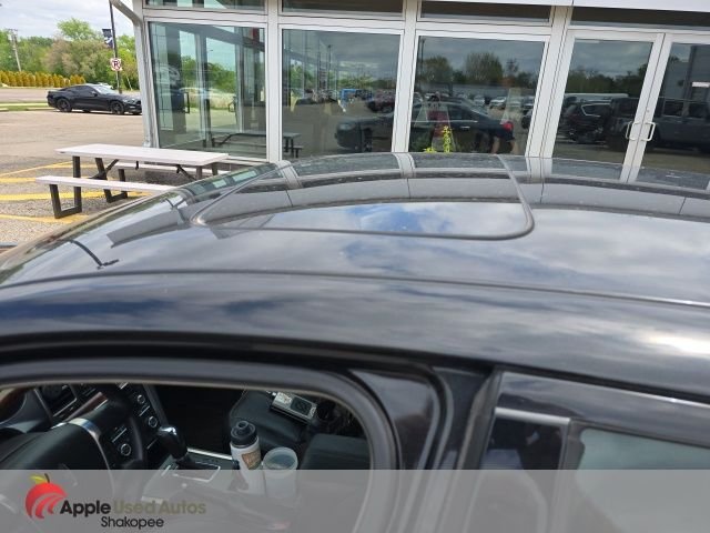 Used 2011 Black Lincoln Base image 10