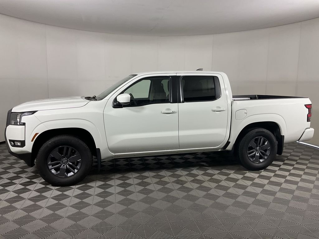 2025 Nissan Frontier SV Crew Cab 4X2 SWB's photo