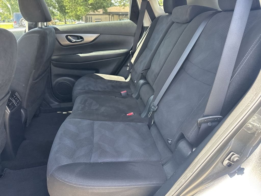 Used 2015 Gray Nissan SV image 24