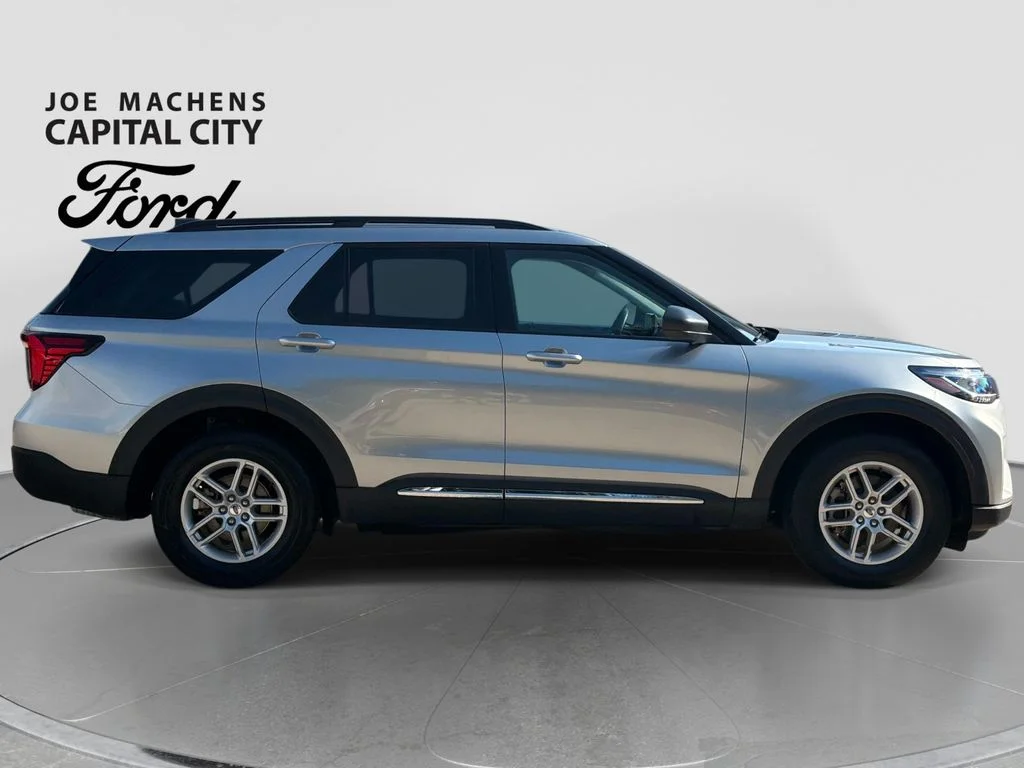 Used 2025 Silver Ford Active image 3