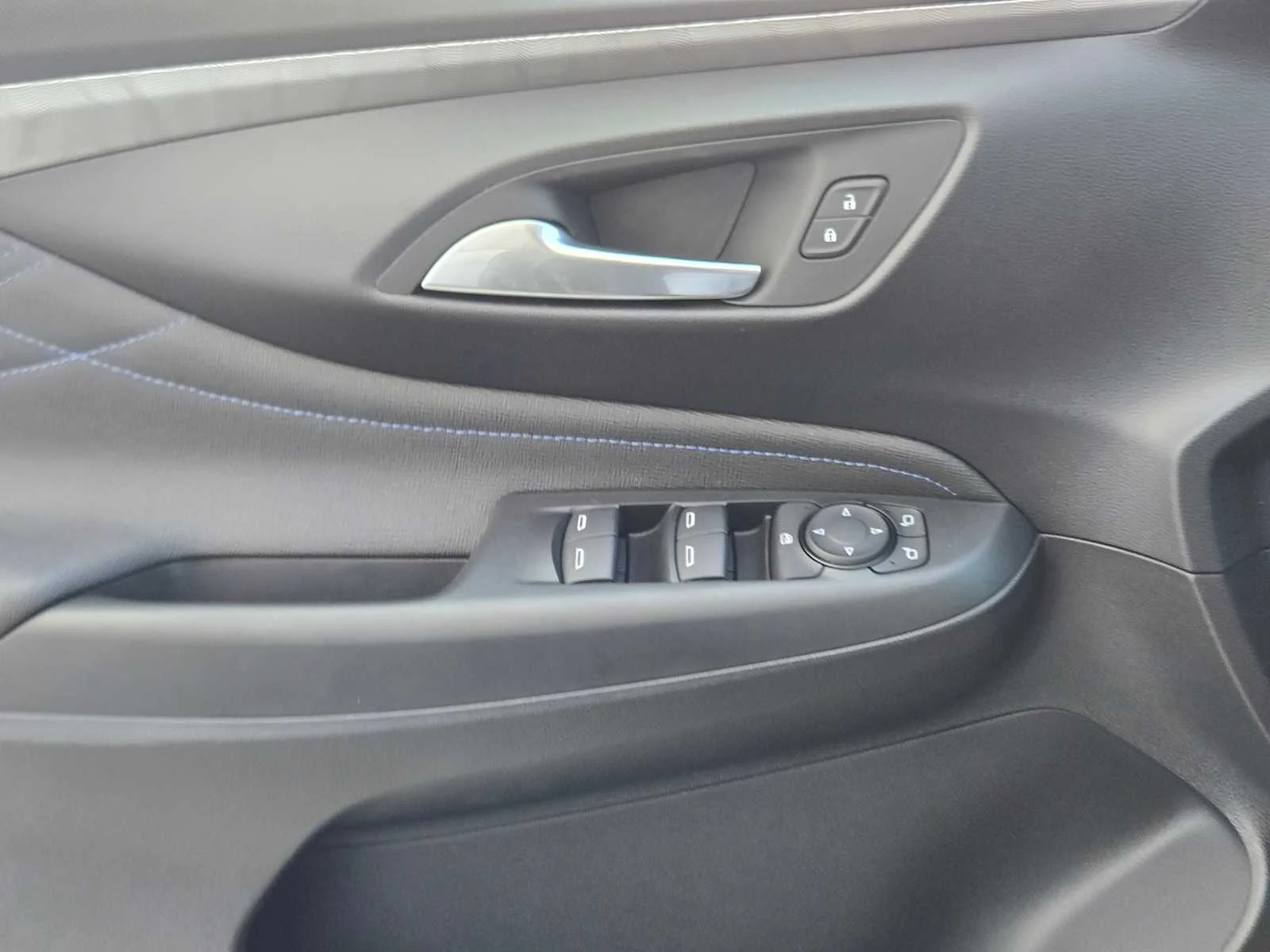 2026 Buick Envista Sport Touring - Photo 15