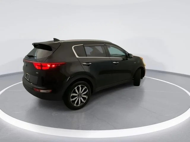 Used 2017 Red Kia EX image 6