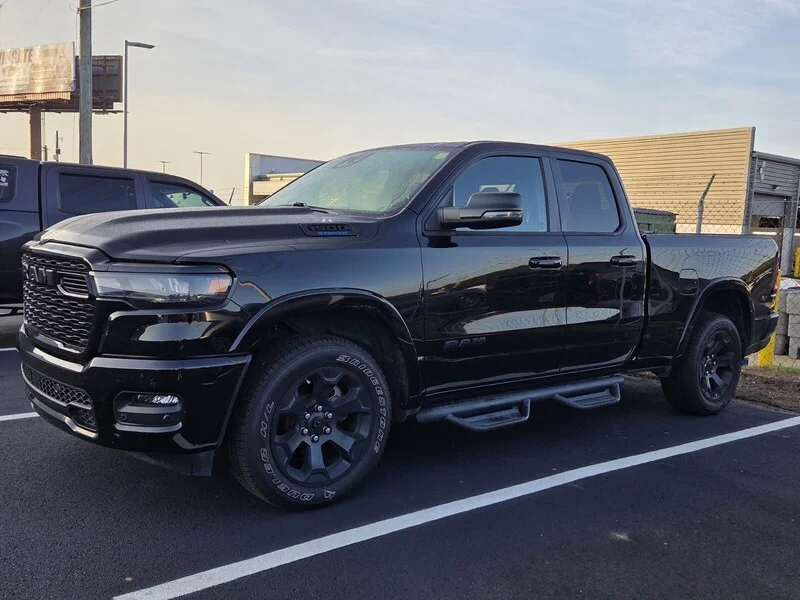 Used 2025 Diamond Black RAM BIG HORN/LONE STAR image 3
