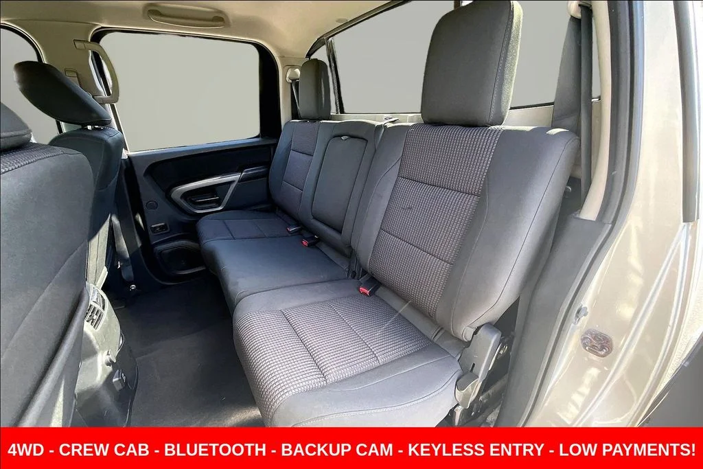 Used 2015 Silver Nissan SV image 22