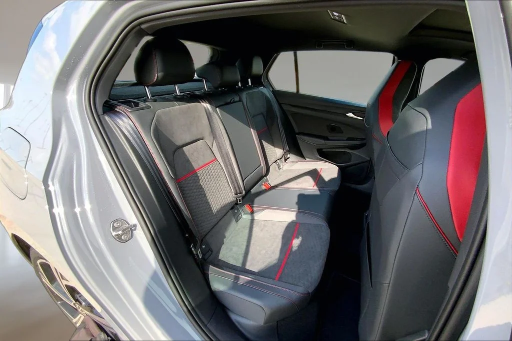 New 2026 Moonstone Gray Volkswagen SE image 10