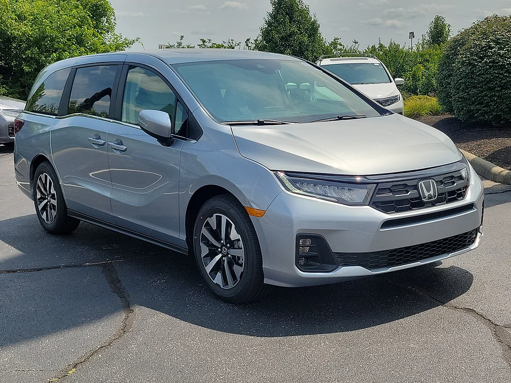 New 2026 Solar Silver Metallic Honda EX-L image 22