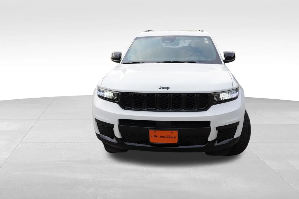 Certified Used 2024 Bright White Clearcoat Jeep Altitude X image 12
