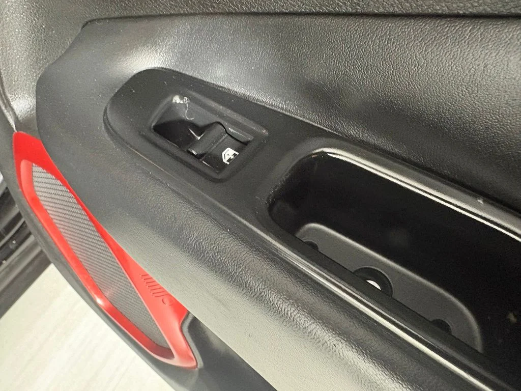 Used 2016 Black Jeep Trailhawk image 16
