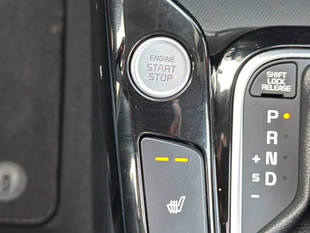 Used 2025 White Kia GT-Line image 20