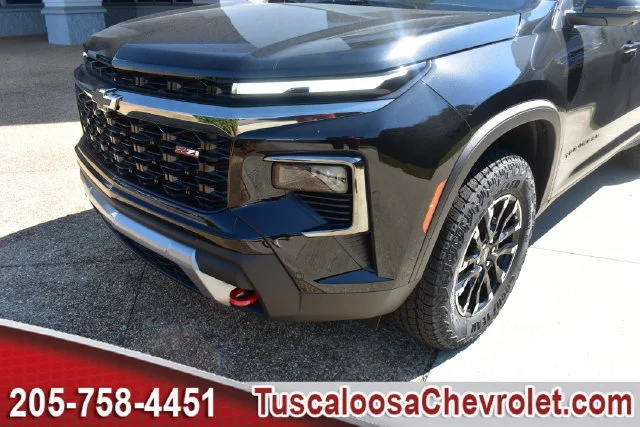 New 2026 Mosaic Black Metallic Chevrolet Z71 image 38
