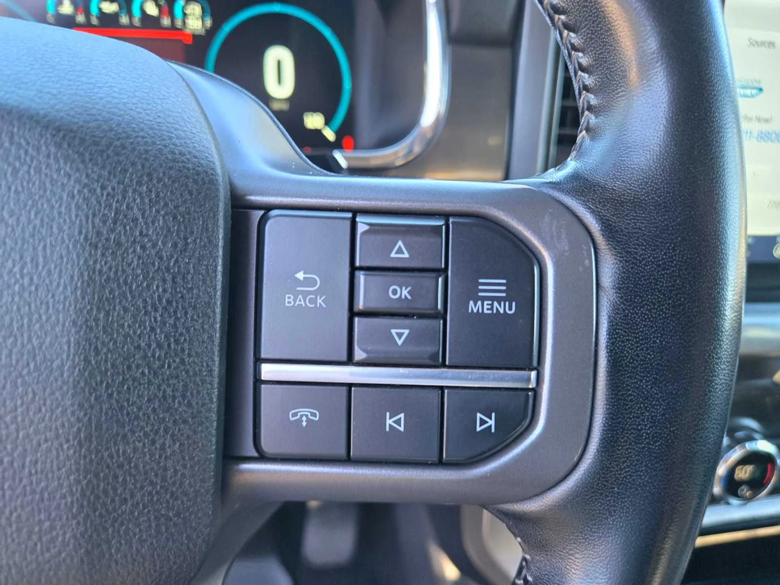 Used 2021  Ford XL image 26