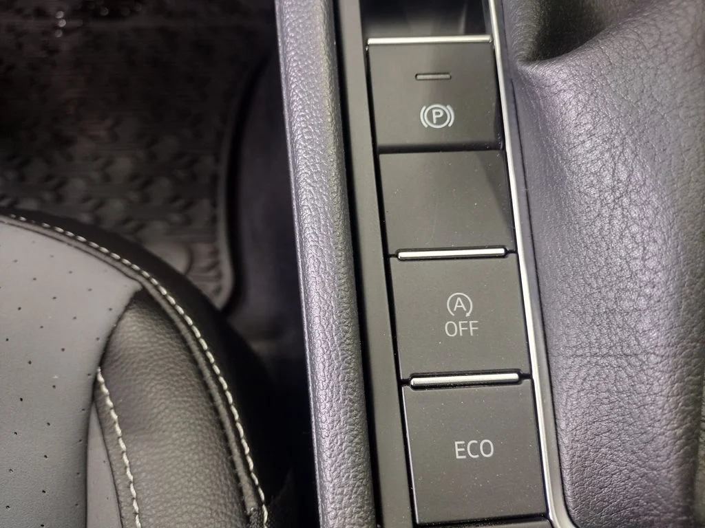 New 2026 Silver Volkswagen 1.5T SE image 29