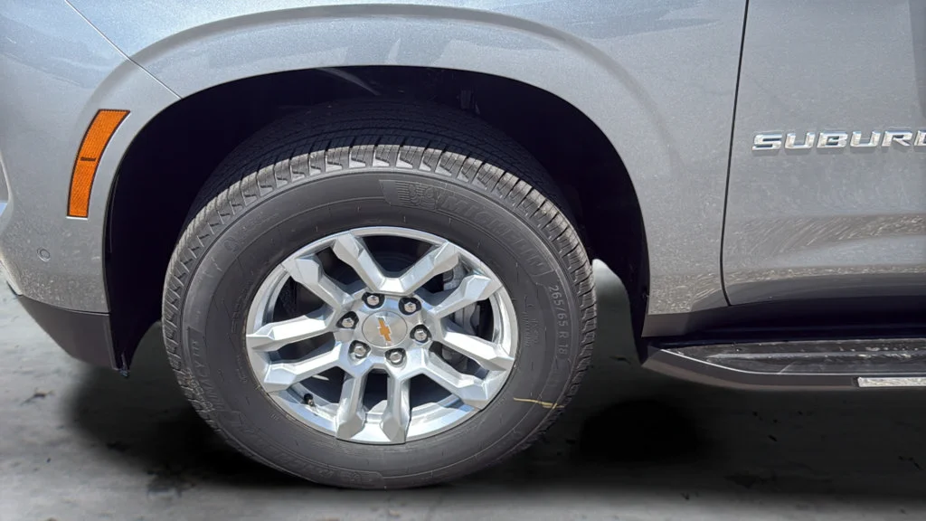 2026 Chevrolet Suburban LT - Photo 30