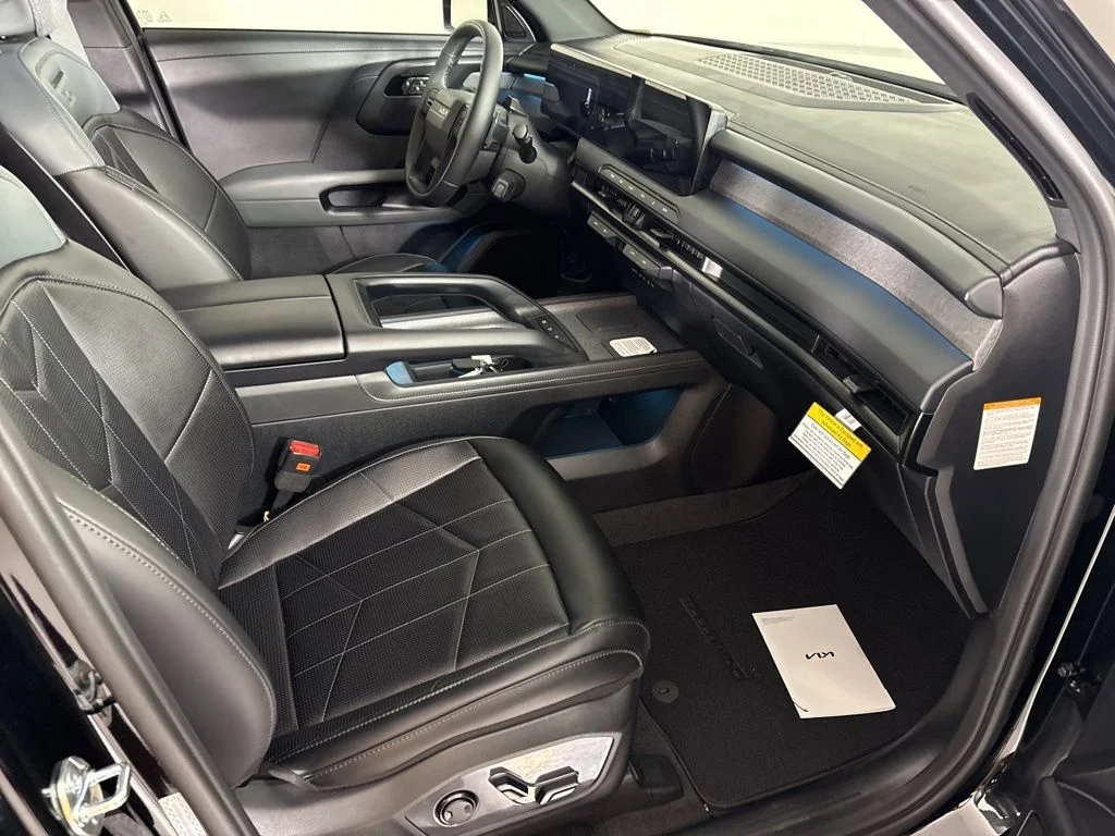 New 2027 Ebony Black Kia X-LINE SX image 18