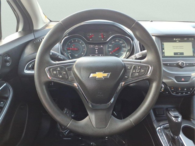 Used 2018 Summit White Chevrolet LT image 15