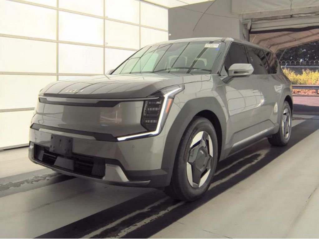 Used 2024 Gray Kia Light Long Range image 2