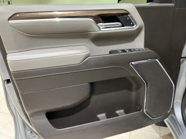 Used 2024 Sterling Gray Metallic Chevrolet LT image 21
