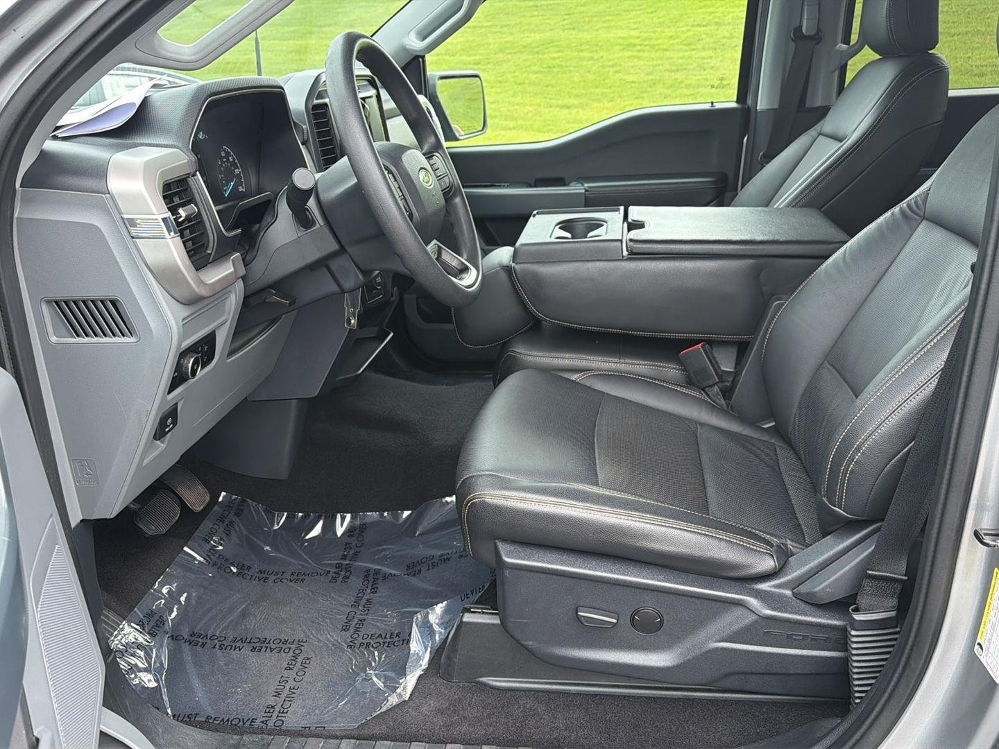 Used 2023 Iconic Silver Ford XLT image 10