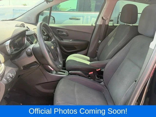 Used 2018 Black Chevrolet LS image 3