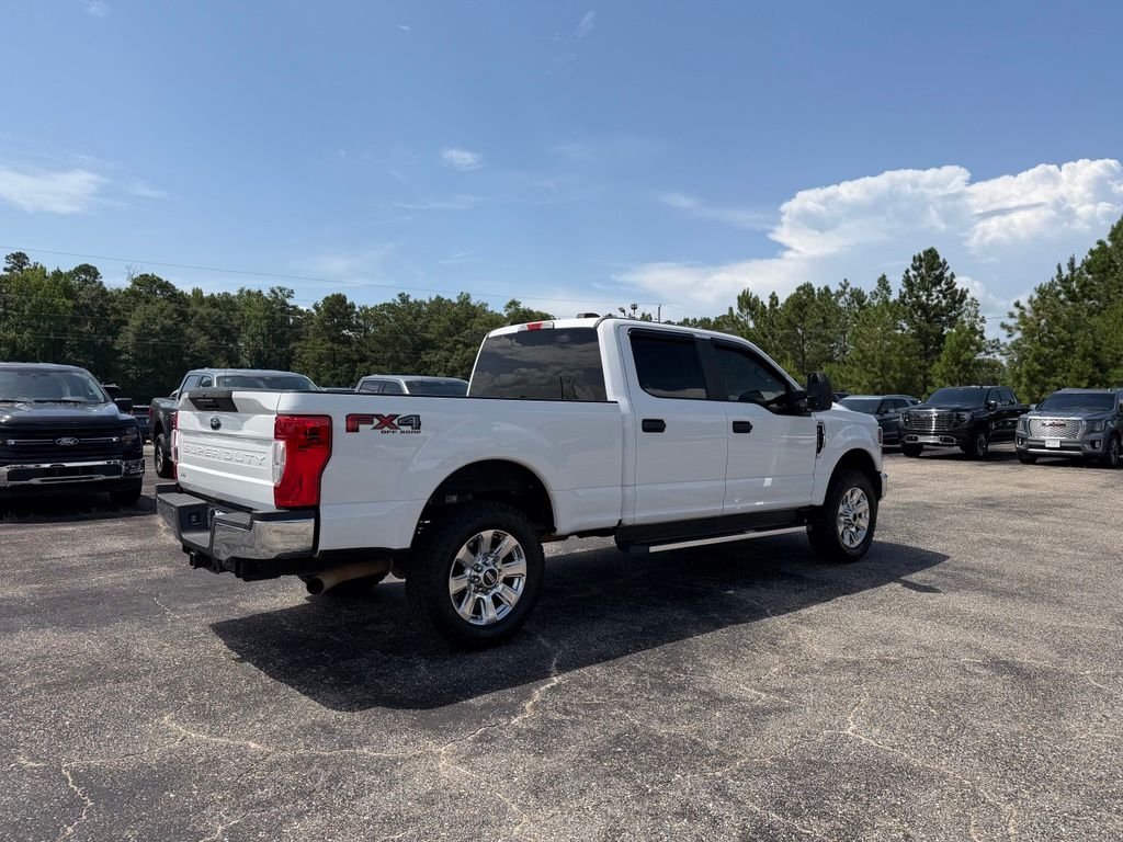 Used 2021 White Ford XL image 18