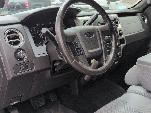 Used 2014 Blue Ford XLT image 12