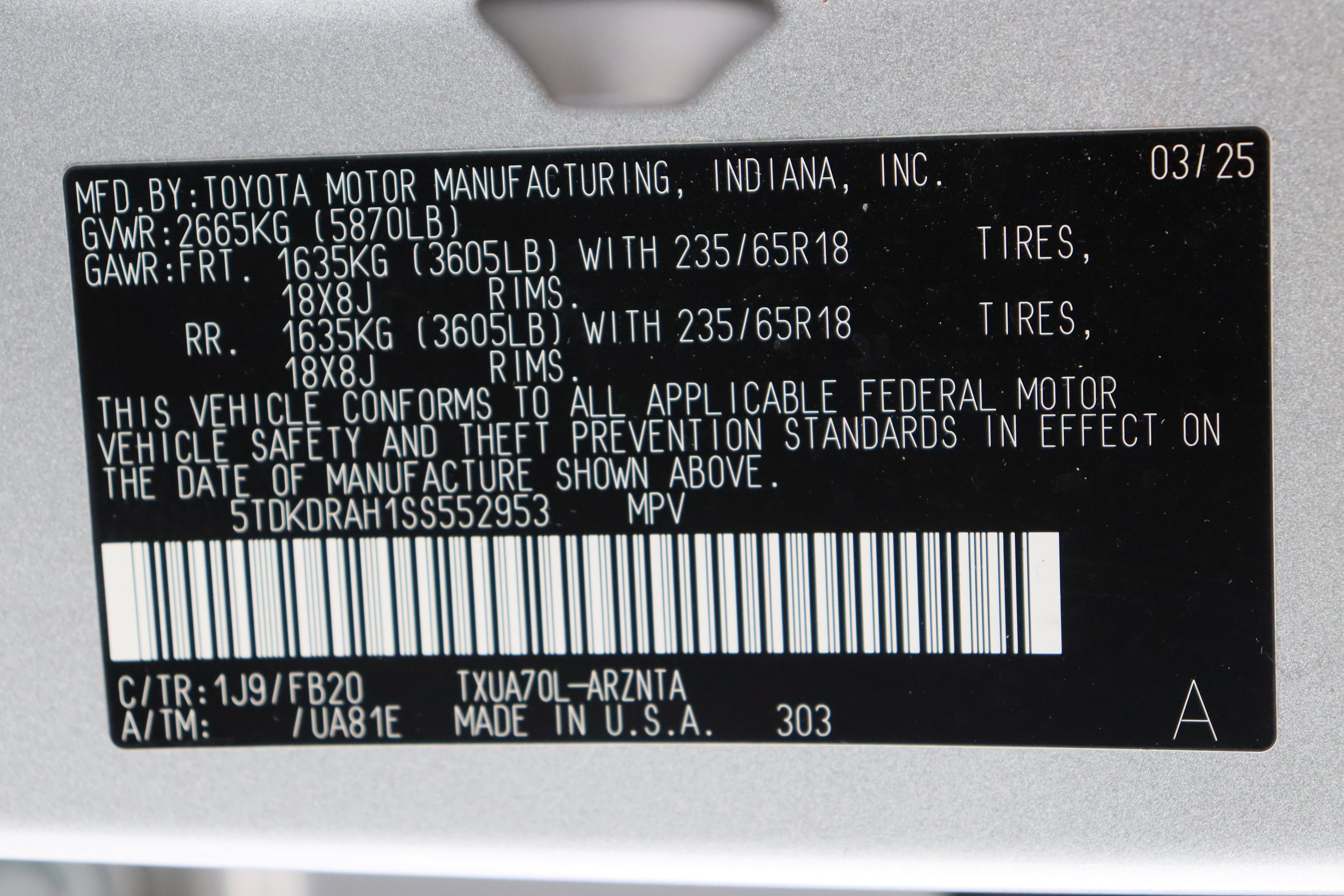 2025 Toyota Highlander LE - Photo 43