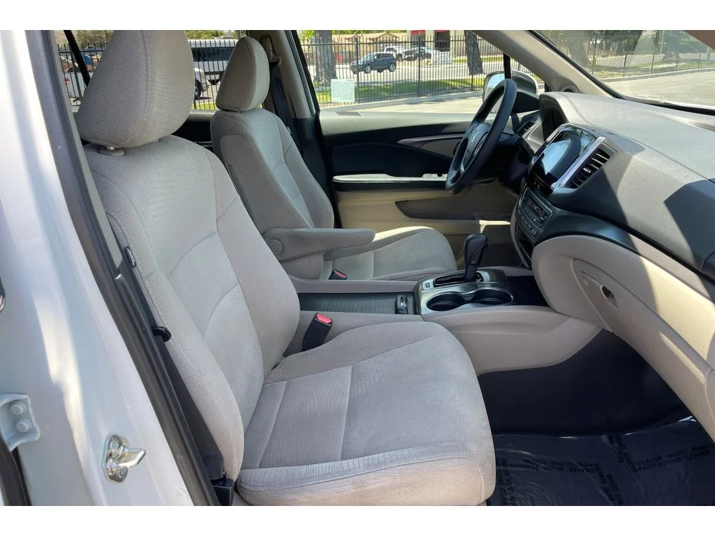 Used 2018 White Diamond Pearl Honda EX image 20