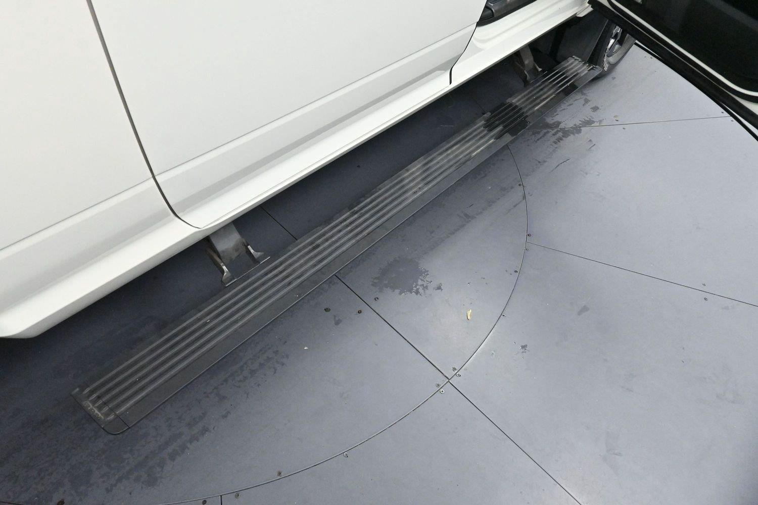 Used 2022 Pearl White Ram Limited image 9