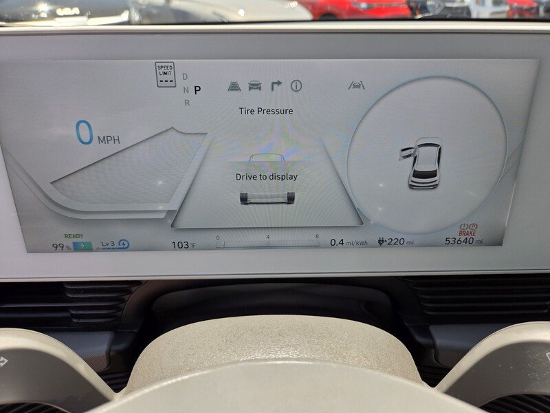 Used 2023 White HYUNDAI SE RWD image 20