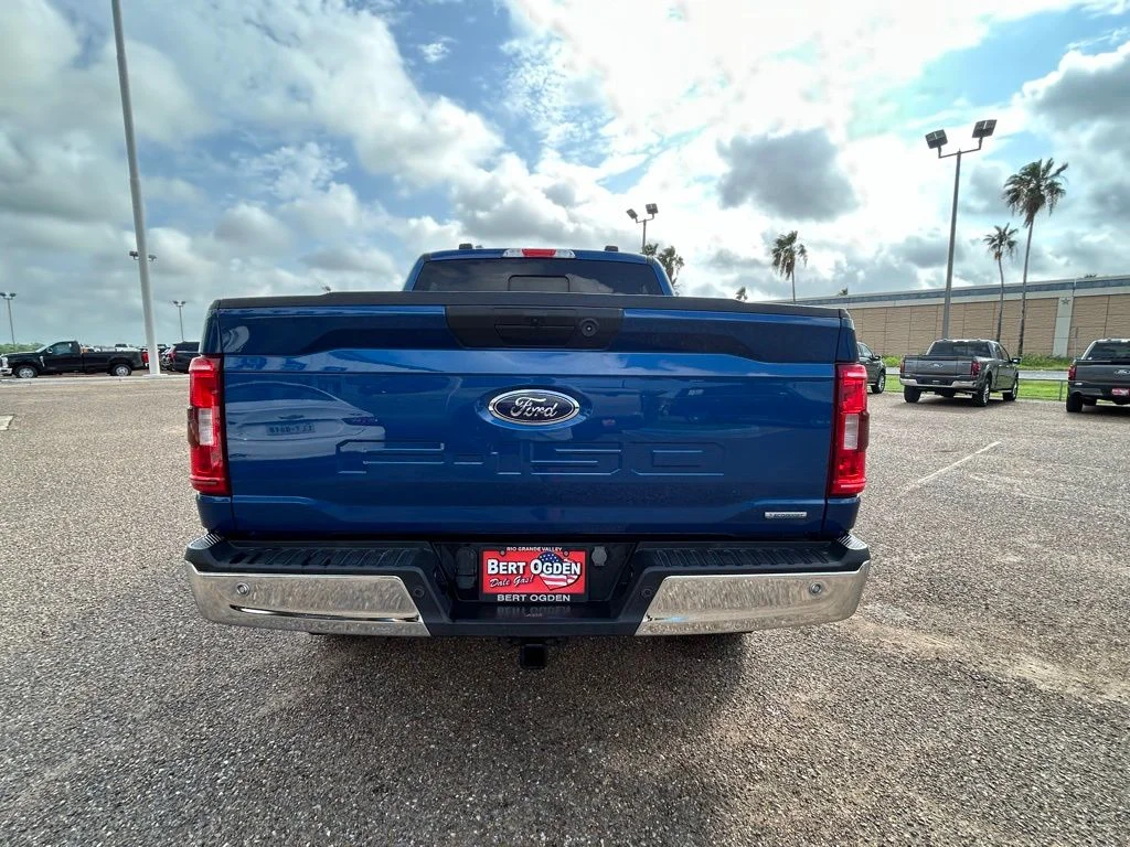 Used 2023 Blue Ford XLT image 5