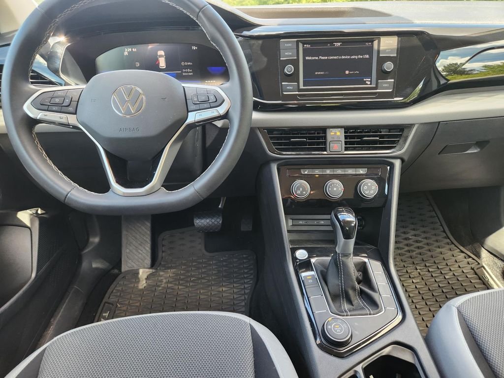 Used 2024 Silver Volkswagen 1.5T S image 2