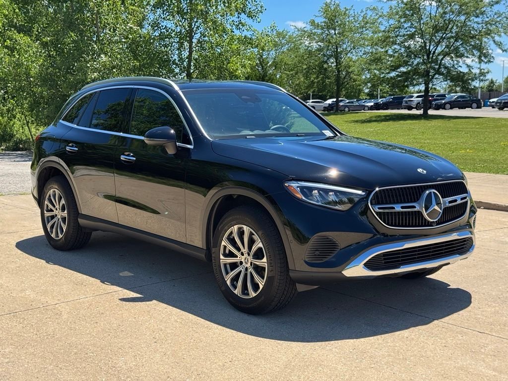 Used 2026 Black Mercedes-Benz GLC 300 image 9