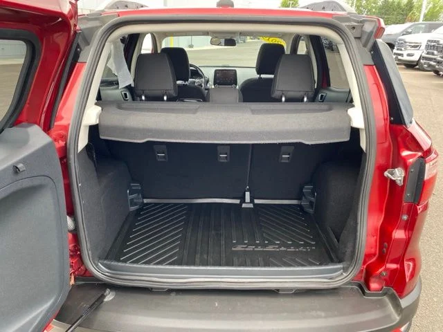 Used 2019 Red Ford SE image 12