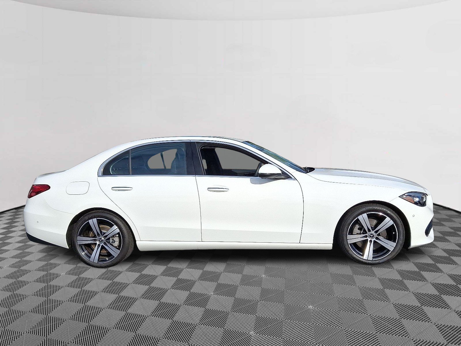 2025 Mercedes-Benz C-Class Sedan C 300 - Photo 7