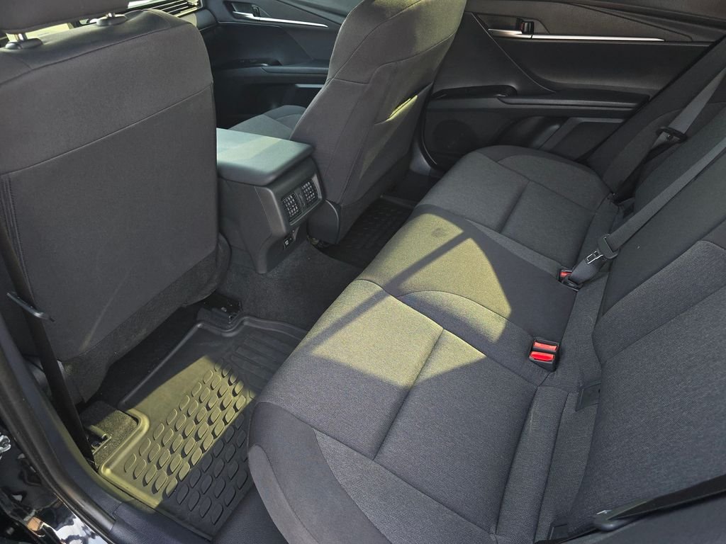 Used 2025  Toyota LE image 20