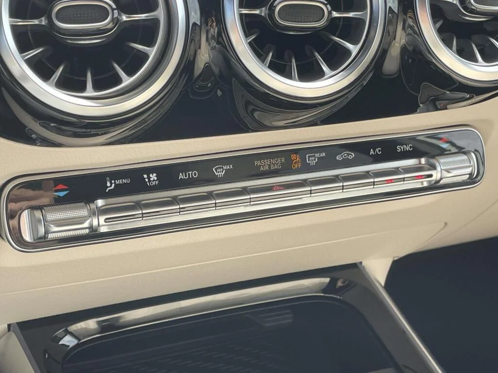 Certified Used 2024 Polar White Mercedes-Benz GLA 250 image 26