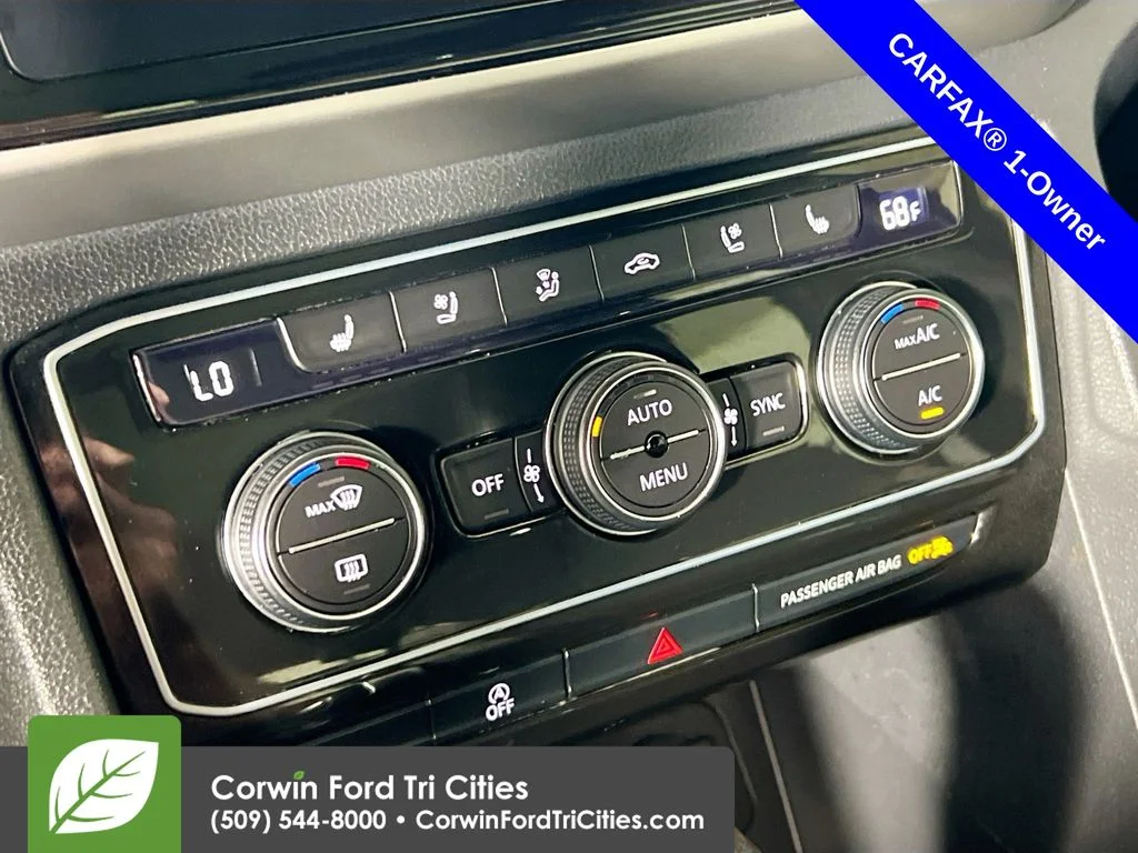 Used 2021 Deep Black Pearl Effect Volkswagen 3.6L V6 SEL Premium R-Line image 9