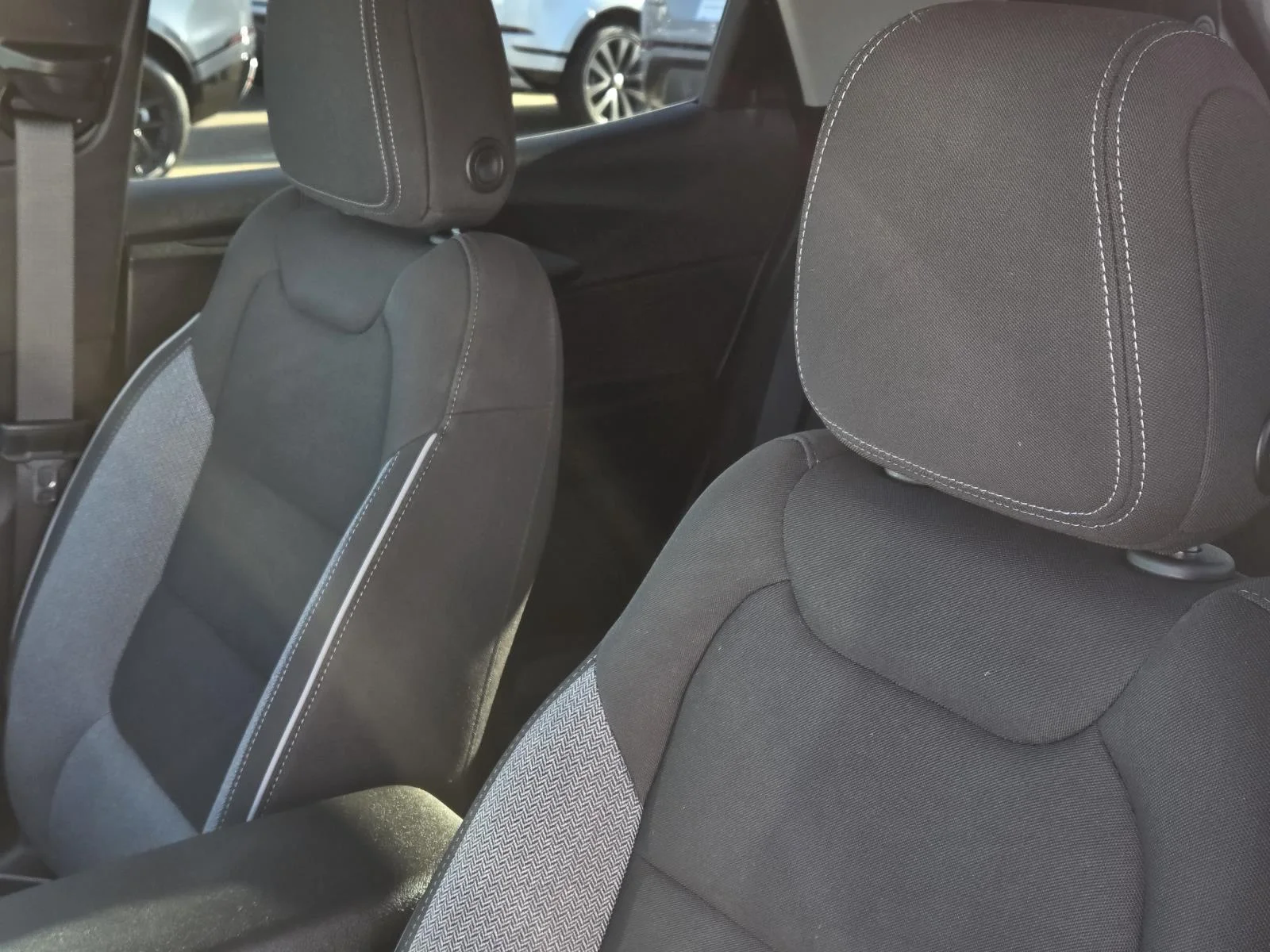 Used 2025 Mosaic Black Metallic Chevrolet LT image 27