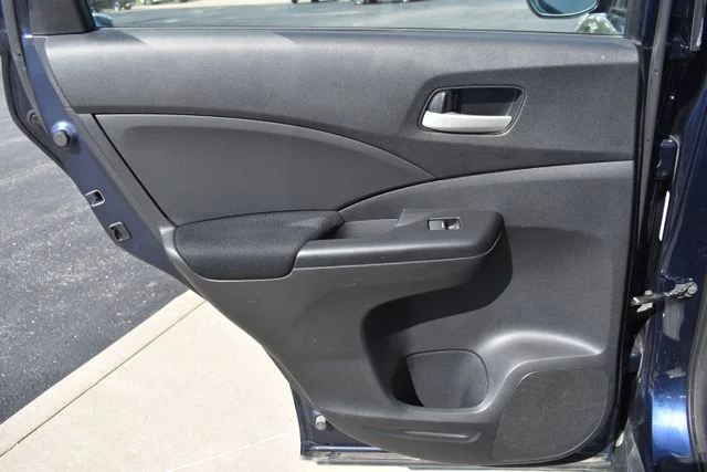 2015 Honda CR-V LX - Photo 12
