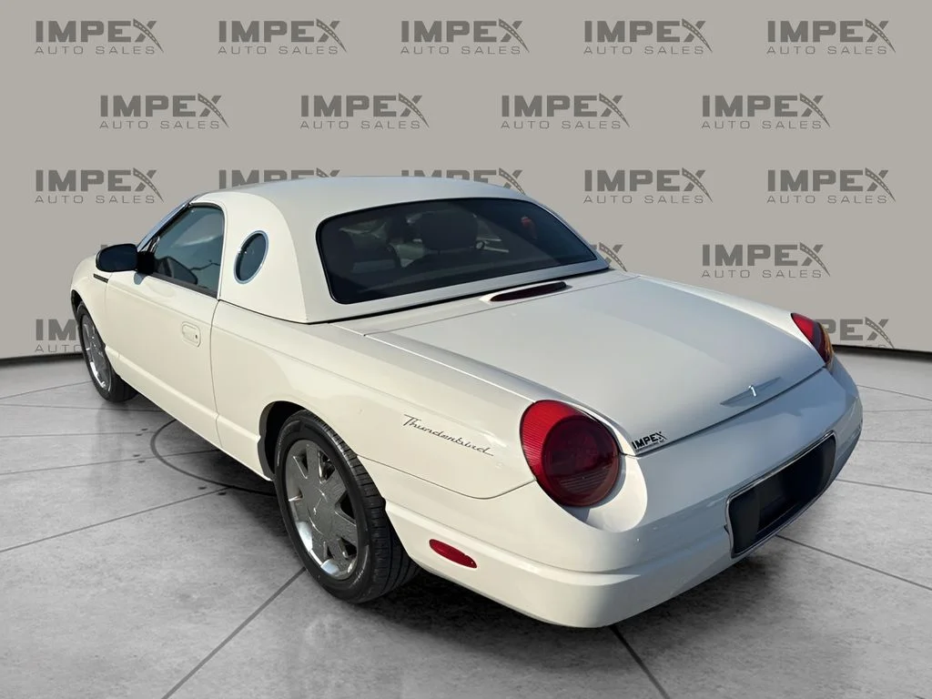 Used 2002 White Ford Base image 3